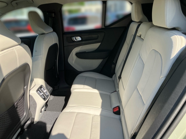 Bild 8: VOLVO PKW XC40 Plus, B3 Mild Hybrid, Benzin, Dark