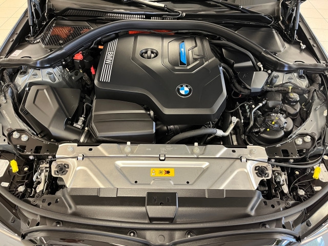 Bild 13: BMW 330e xDrive Touring G51