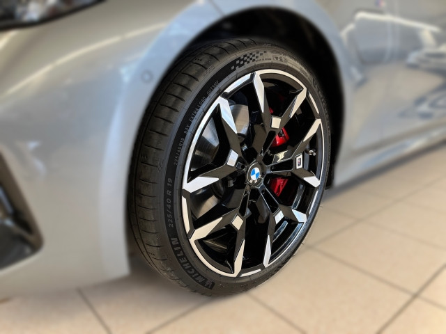 Bild 4: BMW 330e xDrive Touring G51