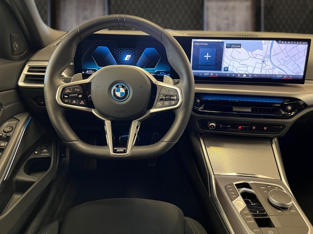 Bild 6: BMW 330e xDrive Touring G51