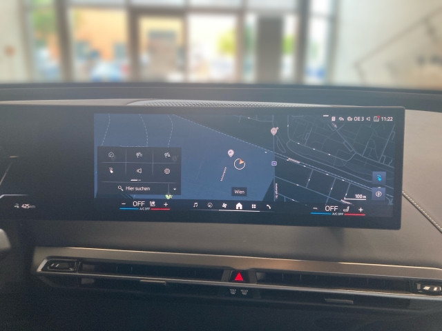 Bild 7: BMW PKW i-Serie iX xDrive45