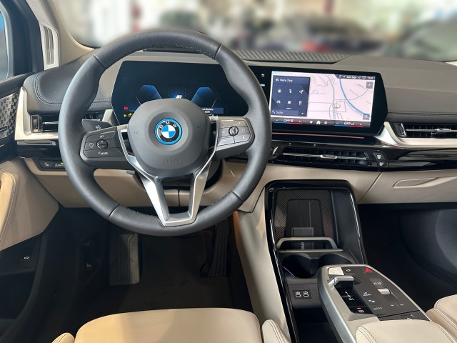 Bild 6: BMW 230e xDrive Active Tourer U06 XB2