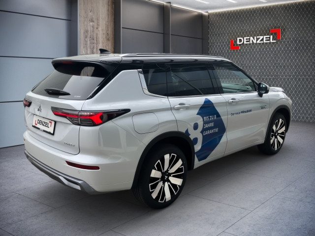 Bild 3: Mitsubishi Outlander PHEV 2,4 4WD Diamond 2-tone Leder