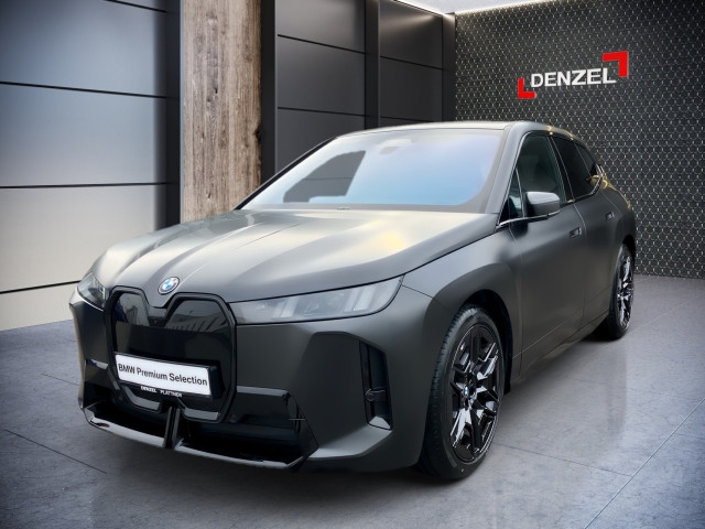 Bild 1: BMW PKW i-Serie iX xDrive45