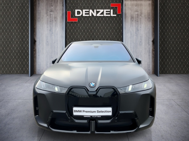 Bild 2: BMW PKW i-Serie iX xDrive45