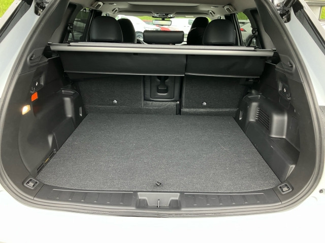 Bild 9: Mitsubishi Outlander PHEV 2,4 4WD Diamond 2-tone Leder