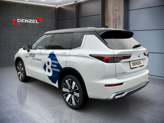 Bild 2: Mitsubishi Outlander PHEV 2,4 4WD Diamond 2-tone Leder