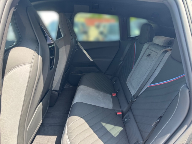Bild 8: BMW PKW i-Serie iX xDrive45