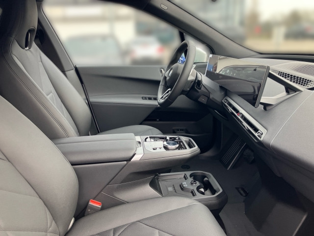 Bild 5: BMW PKW i-Serie iX xDrive45