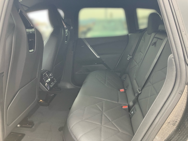 Bild 8: BMW PKW i-Serie iX xDrive45