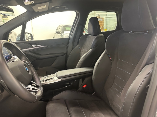 Bild 13: BMW 218d Active Tour B47