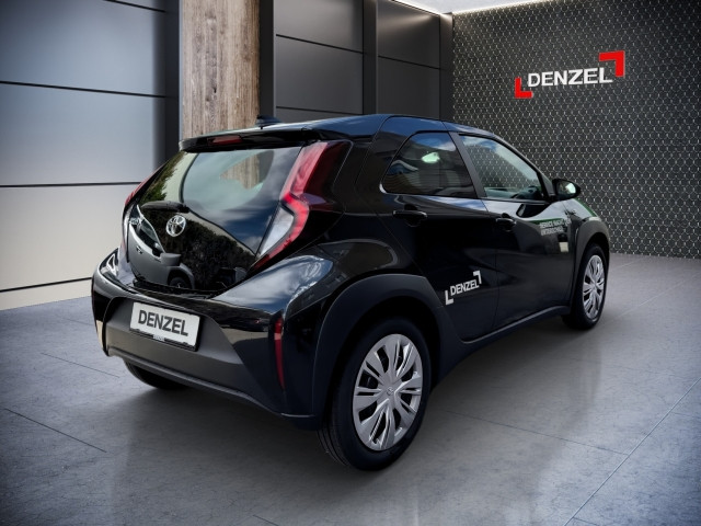 Bild 3: Toyota AYGO X 1,0 l Play