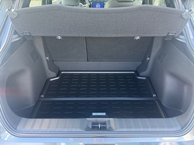 Bild 8: Lexus LBX Elegant Black 136PS 2WD + Technologiepaket