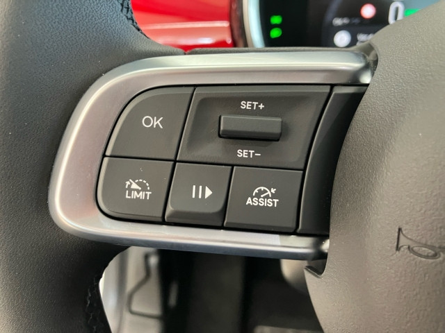 Bild 14: Fiat 600e Red