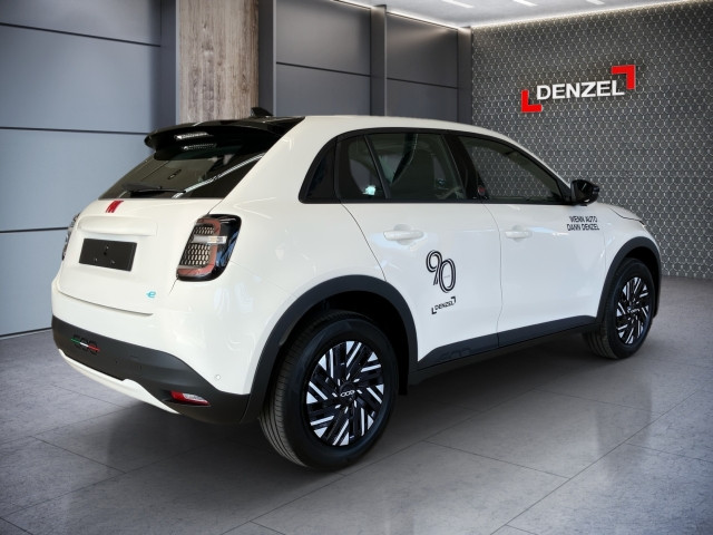 Bild 3: Fiat 600e Red