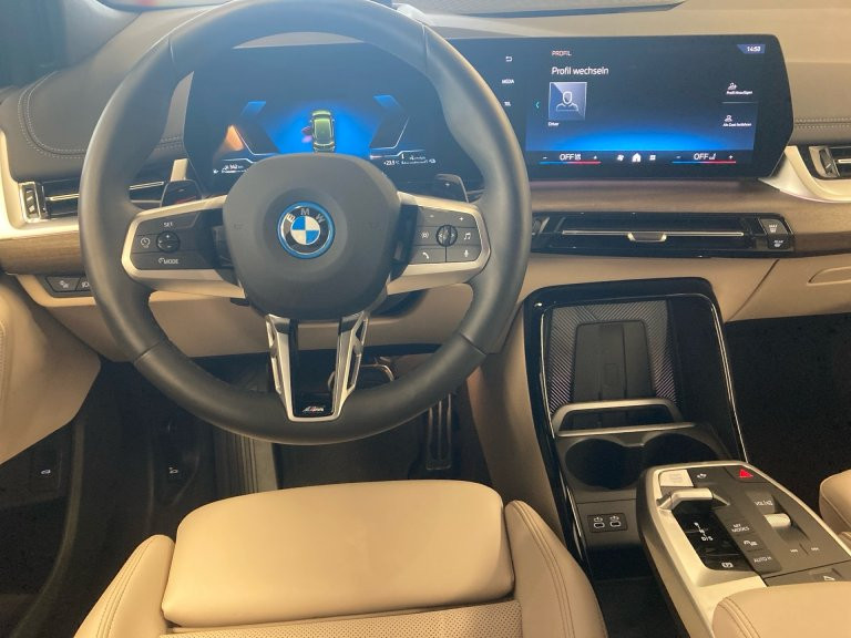 Bild 6: BMW 230e xDrive Active Tourer U06 XB2