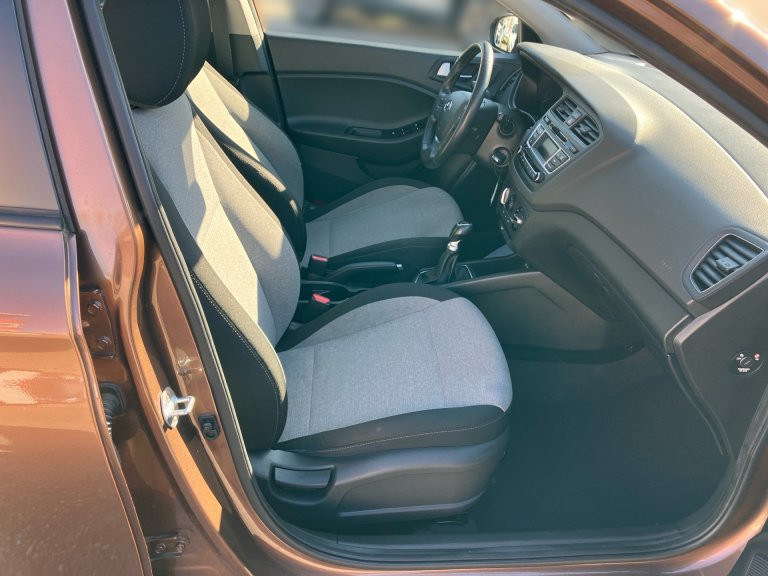 Bild 5: Hyundai i20 1,25 Go