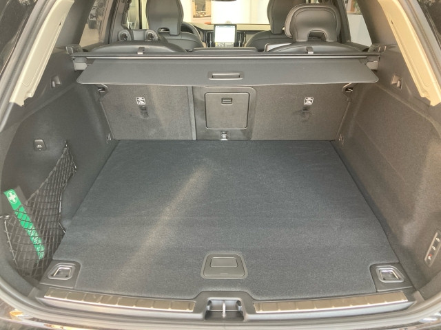 Bild 8: VOLVO PKW XC60 Ultra, T6 AWD Plug-in Hybrid, Elektrisch/Benzin, Dark