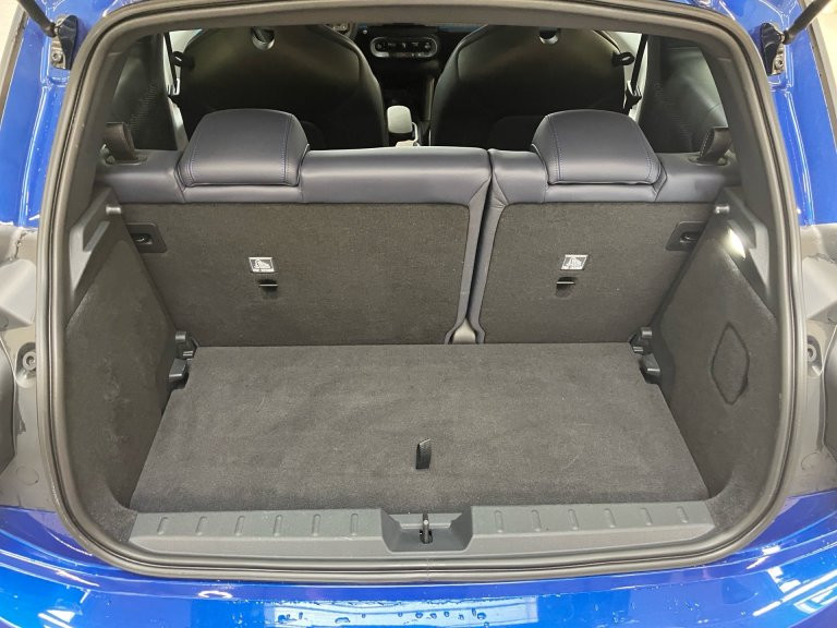 Bild 9: Mini Cooper SE J01