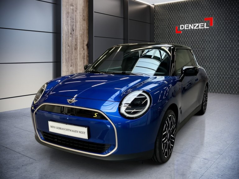 Bild 1: Mini Cooper SE J01