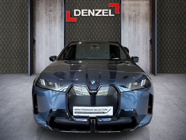 Bild 2: BMW PKW i-Serie iX xDrive60