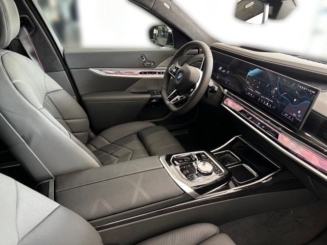 Bild 9: BMW 750e xDrive Limousine G70 XB1