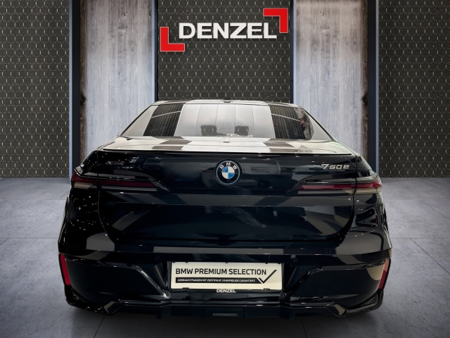 Bild 4: BMW 750e xDrive Limousine G70 XB1