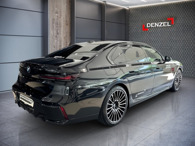 Bild 7: BMW 750e xDrive Limousine G70 XB1