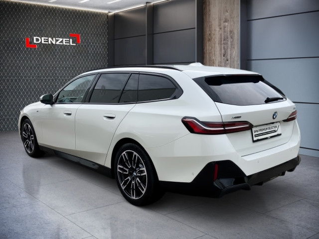 Bild 2: BMW 520d xDrive Touring G61 B47