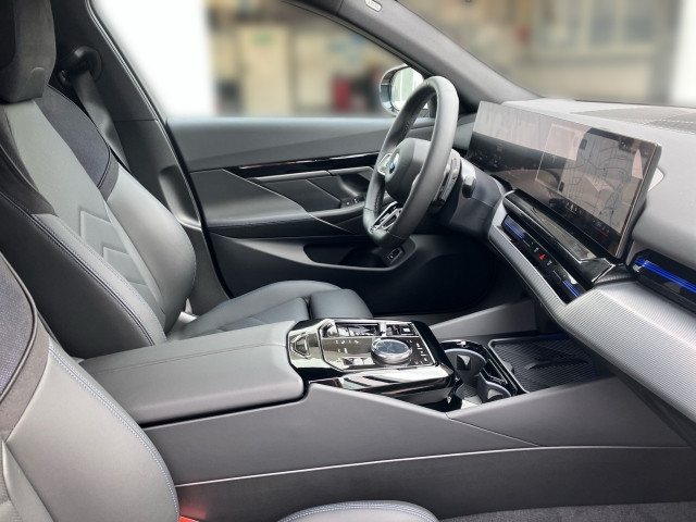 Bild 5: BMW 520d xDrive Touring G61 B47