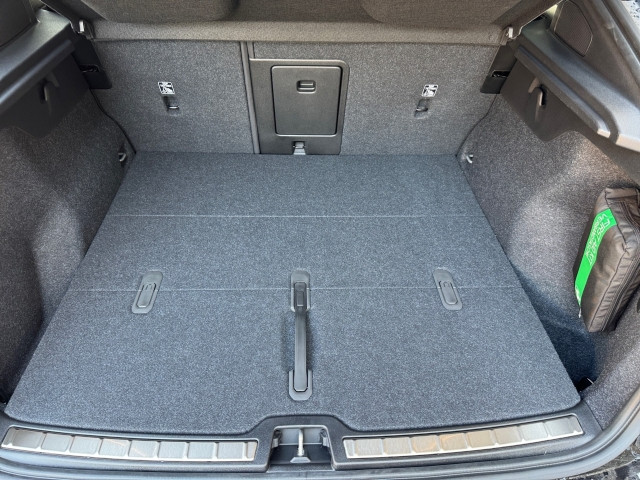 Bild 9: VOLVO PKW EC40 Plus, Single Motor Extended Range, Vollelektrisch