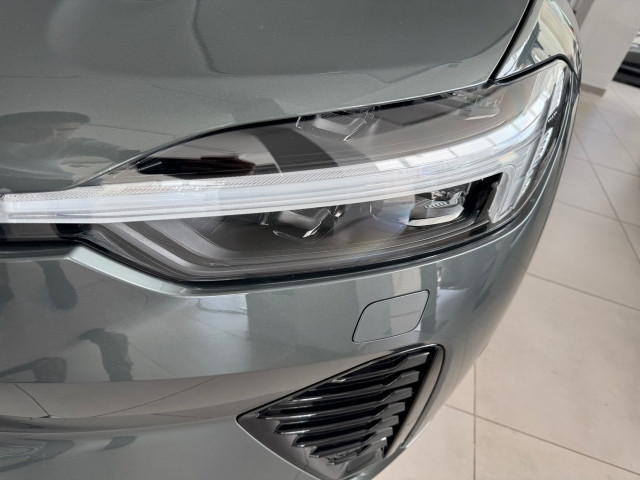 Bild 11: VOLVO PKW XC60 Plus, T6 AWD Plug-in Hybrid, Elektrisch/Benzin, Dark