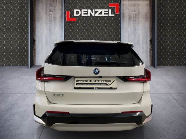 Bild 10: BMW iX1 xDrive30 U11