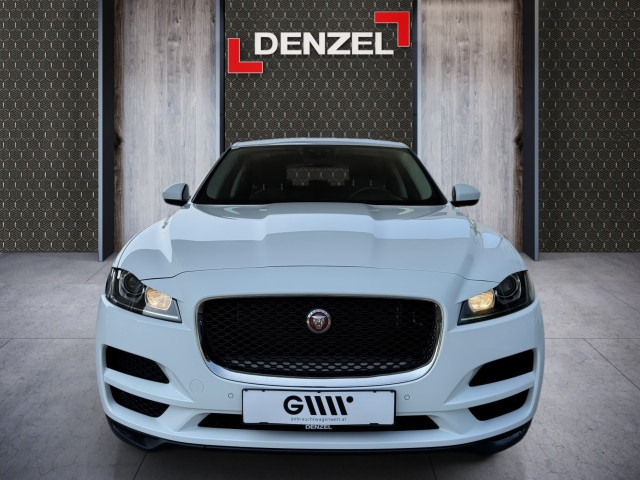 Bild 12: Jaguar F-Pace 20d AWD Pure