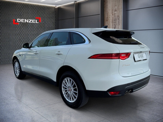 Bild 2: Jaguar F-Pace 20d AWD Pure