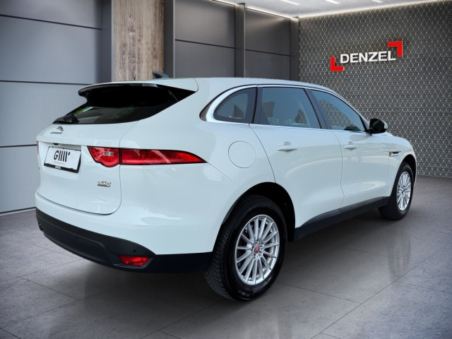 Bild 3: Jaguar F-Pace 20d AWD Pure