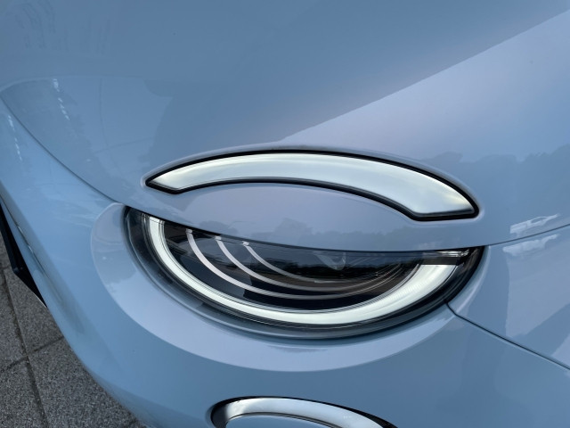 Bild 11: Fiat 500 BEV La Prima Hatchback