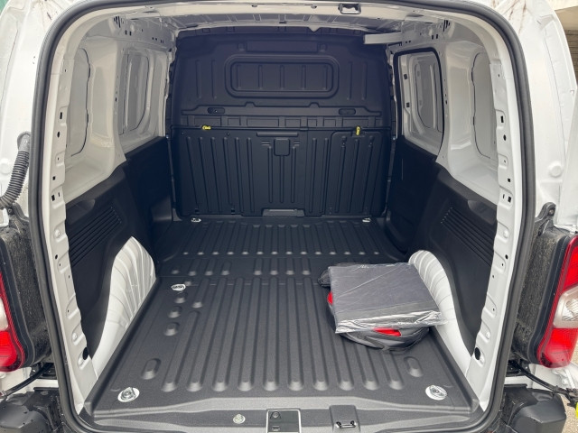 Bild 9: Toyota Proace City 50 kWh, Basis - L1