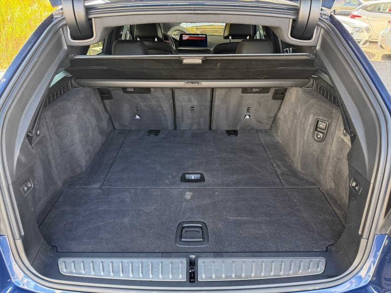 Bild 1: BMW 540i 48 V Touring xD