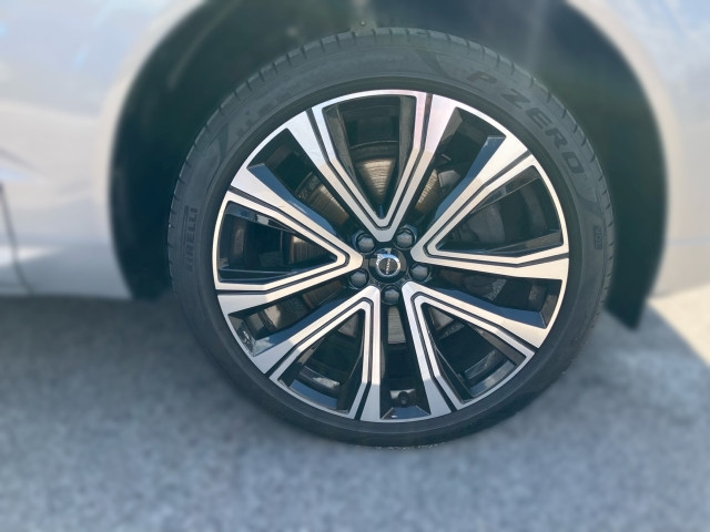 Bild 6: VOLVO PKW XC60 B4 Plus Dark AWD Geartronic