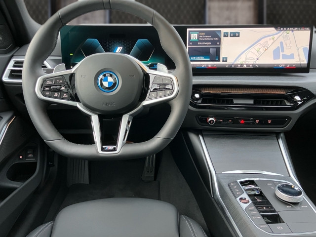 Bild 6: BMW 330e xDrive Touring G21