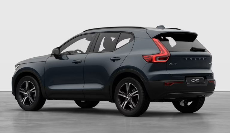 Bild 2: VOLVO PKW XC40 Plus, B3 Mild Hybrid, Benzin, Dark