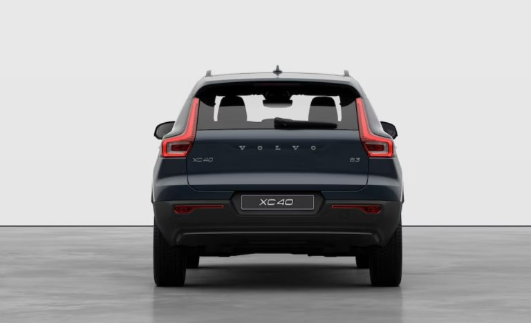 Bild 3: VOLVO PKW XC40 Plus, B3 Mild Hybrid, Benzin, Dark
