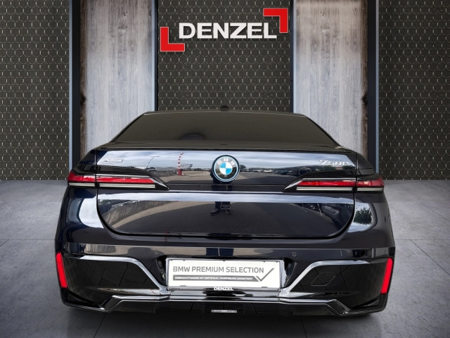 Bild 10: BMW 750e xDrive Limousine G70 XB1