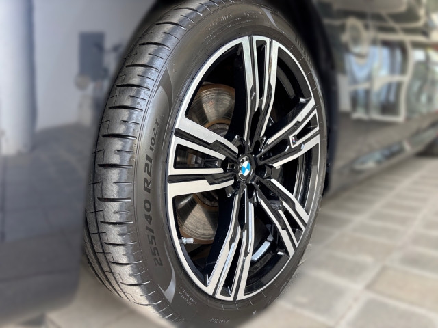 Bild 4: BMW 750e xDrive Limousine G70 XB1