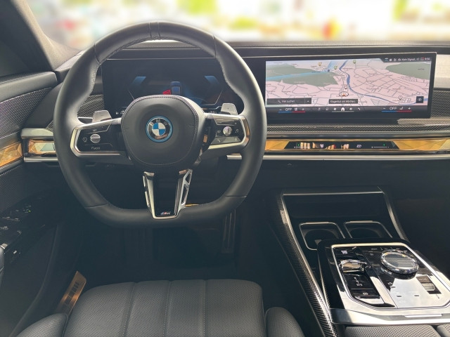 Bild 6: BMW 750e xDrive Limousine G70 XB1