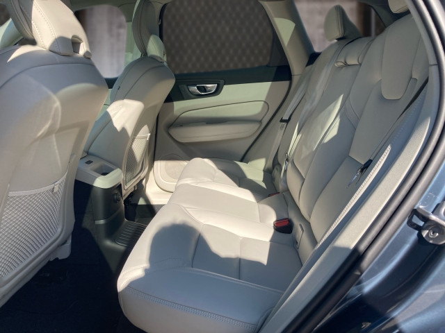 Bild 7: VOLVO PKW XC60 T6 AWD Plug-in Hybrid Ultra Bright