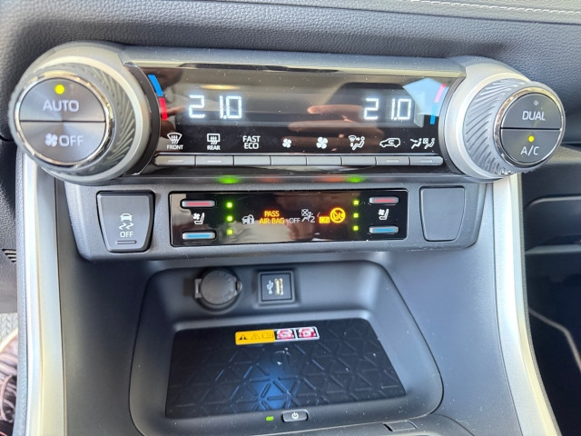 Bild 9: Toyota RAV4 HEV 222PS 4WD VIP