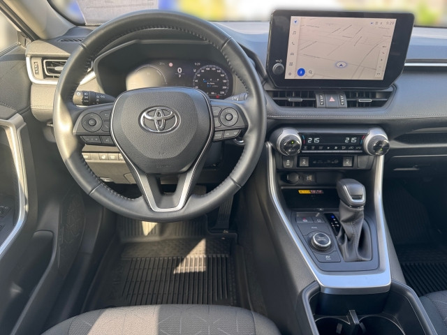 Bild 6: Toyota RAV 4 - 2,5 l Hybrid 4x4 Active Drive