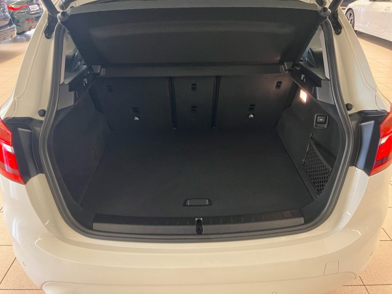 Bild 9: BMW 218i Active Tourer A